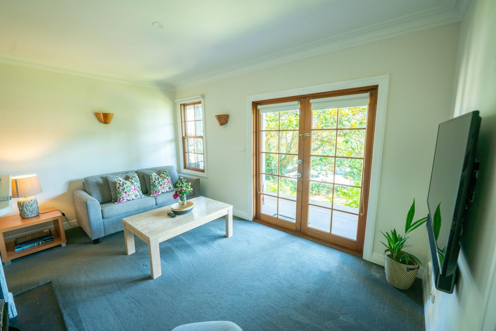 Bellevue Boutique Hotel Киама Екстериор снимка